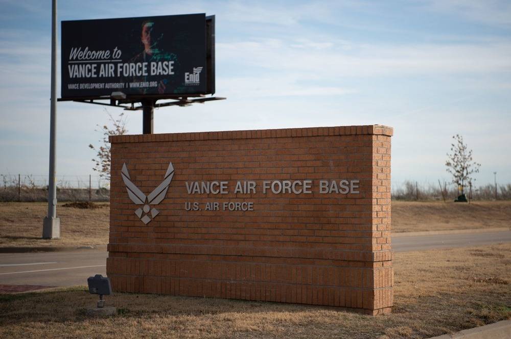 imb26-1time-vance-af-base-bg.
