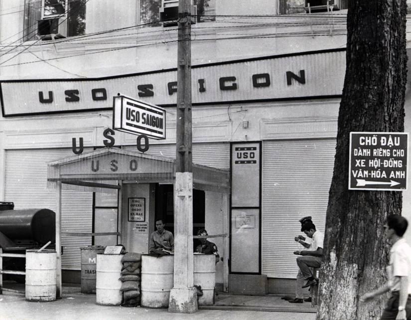 To Celebrate the USO's Birthday, Here Are 7 USO Photos You’ve Never ...