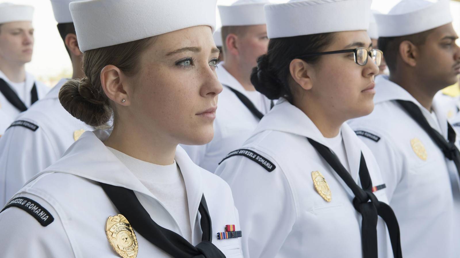 Navy OKs Ponytails, Locks and Other Hairstyles for Female Sailors Navy OKs Ponytails, Locks and Other Hairstyles for Female Sailors