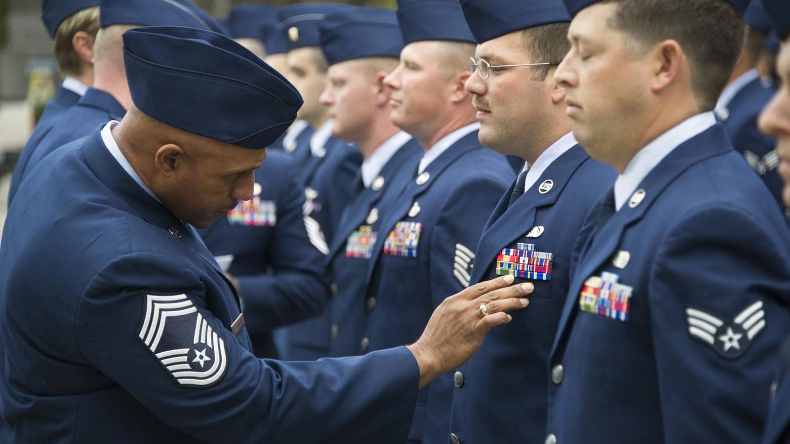 Air Force May Go Old School With Dress Blue Uniform Update Air Force May Go Old School With Dress Blue Uniform Update