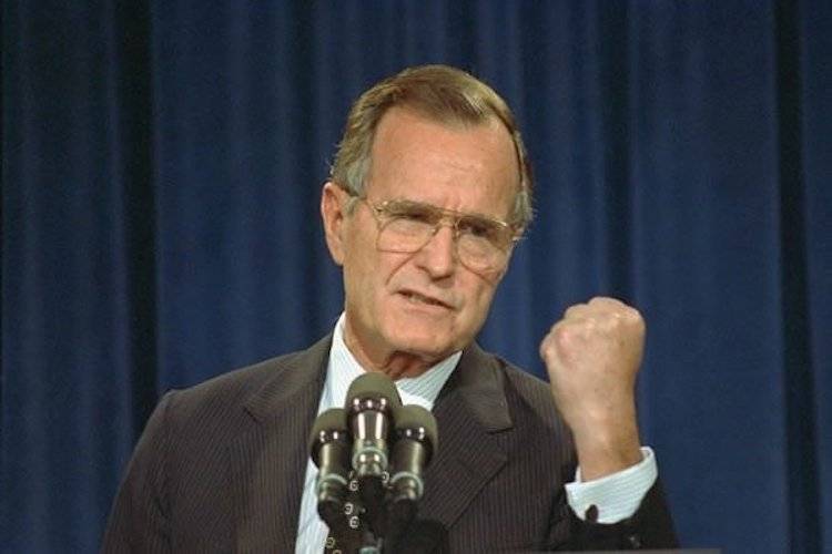 georgehwbushfist750.jpg
