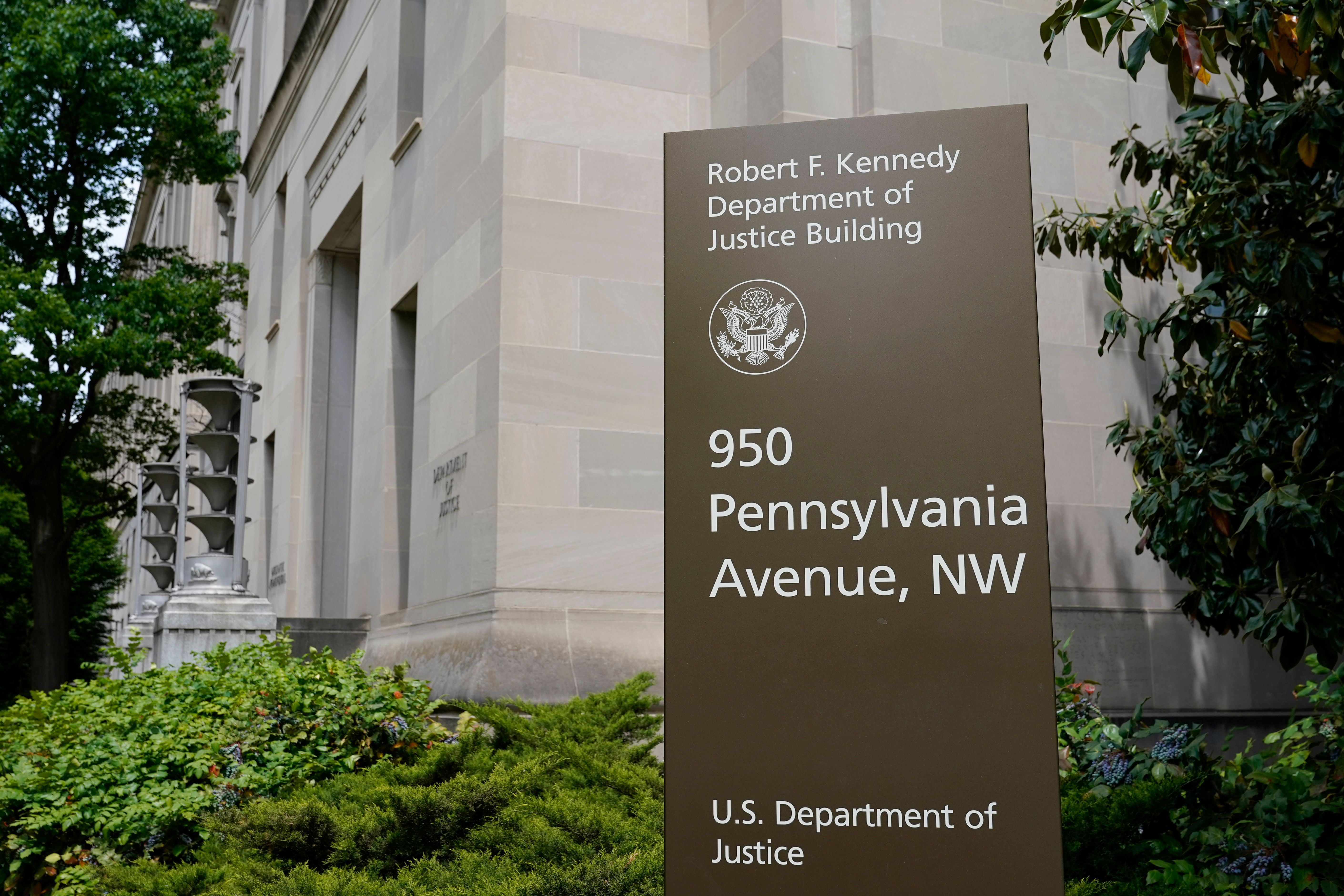 Justice Department is Recruiting Military Lawyers as Immigration Prosecutors in Major Cities