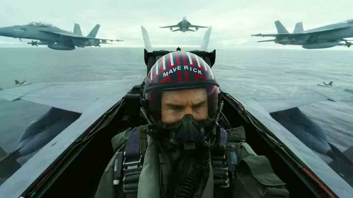 The History of Aviator Call Signs and How Pilots Get Their New Name