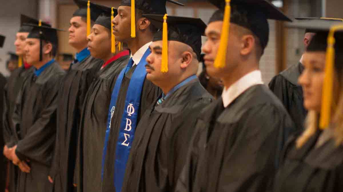 4 Important Things to Know When Considering College as an Older Veteran