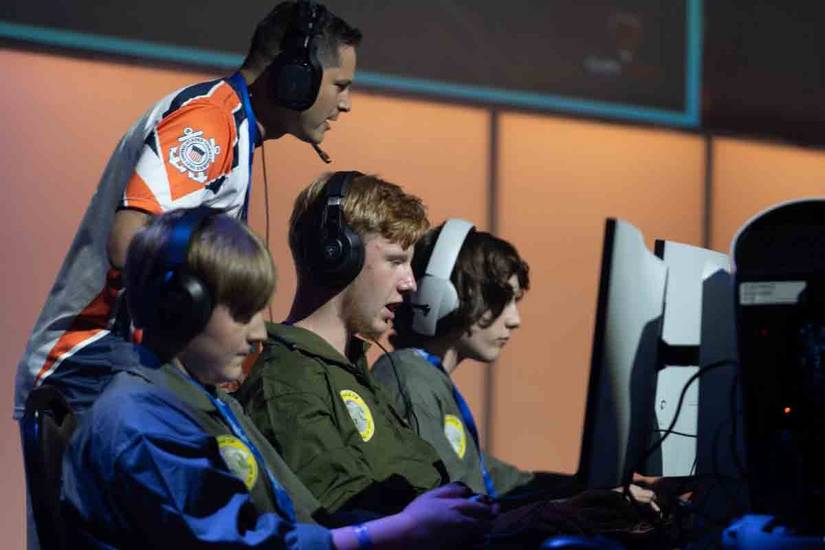 'Gold Star Gamers' and Military Esports Teams Help Children of Fallen ...