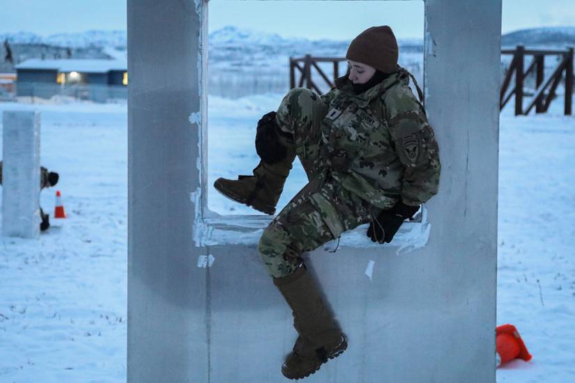 Soldiers Issued High-Speed Arctic Gear as Army Gets Serious About ...