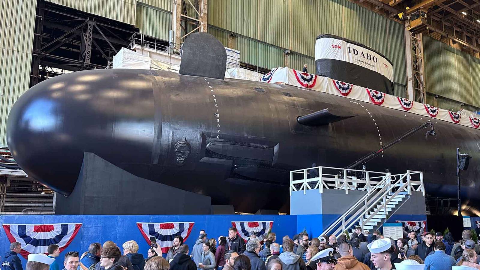 Amid Struggle to Build Subs, Navy Gives Company Running Ads and Website ...
