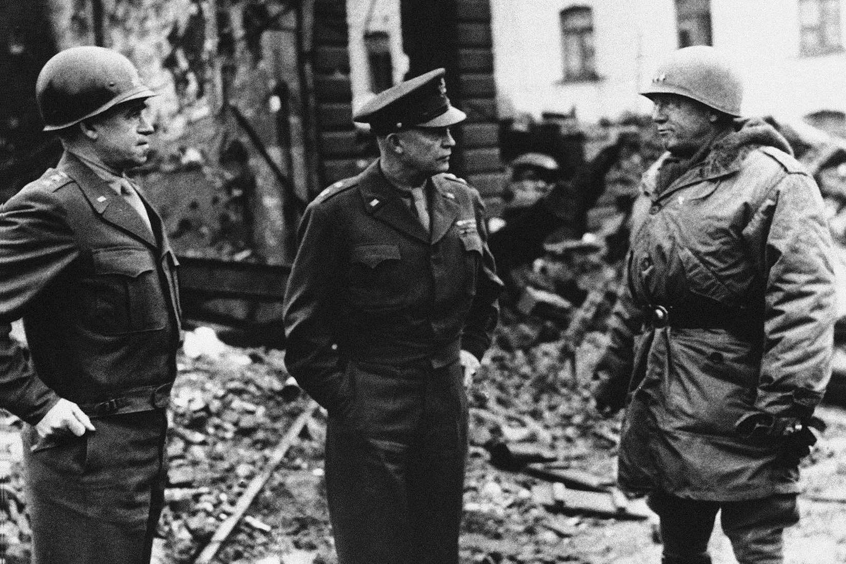 Commander In War Stoicism and Military Leadership: Why Calm Command Still Matters
