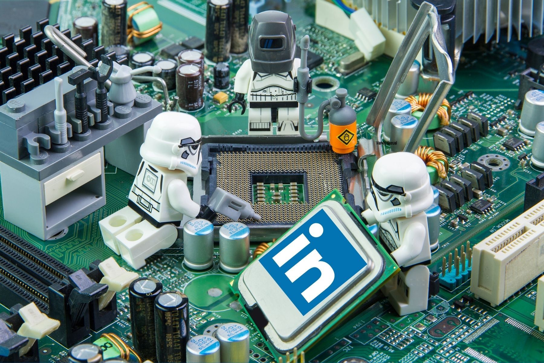 LinkedIn Shortcuts: How to Use Your Military Job Title to Identify Your Civilian Job-Title Goal