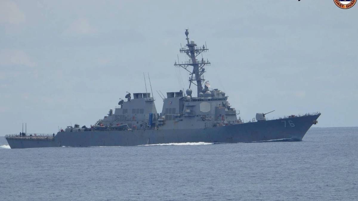 Disputed US Briefly Deploys 2 Warships to a Disputed South China Sea Shoal After ...