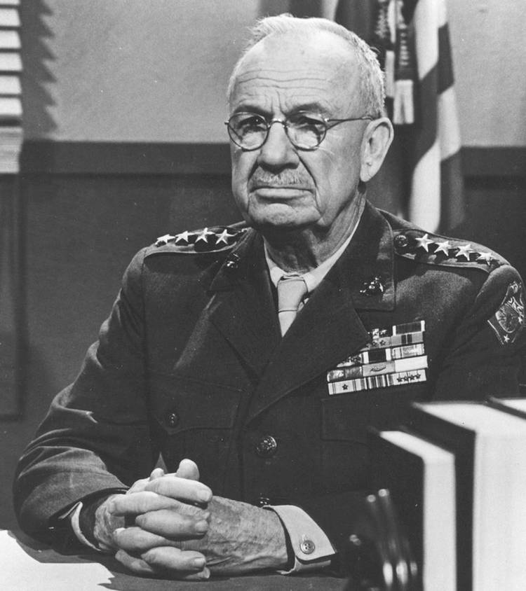 Command Crisis on Saipan: The Only Time a Marine General Ever Fired an ...