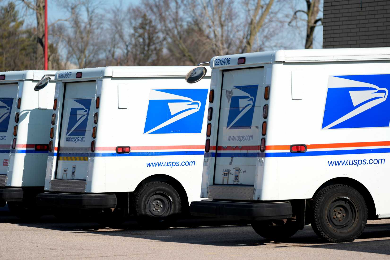 Final Salute for Airman Found Dead in USPS Machine