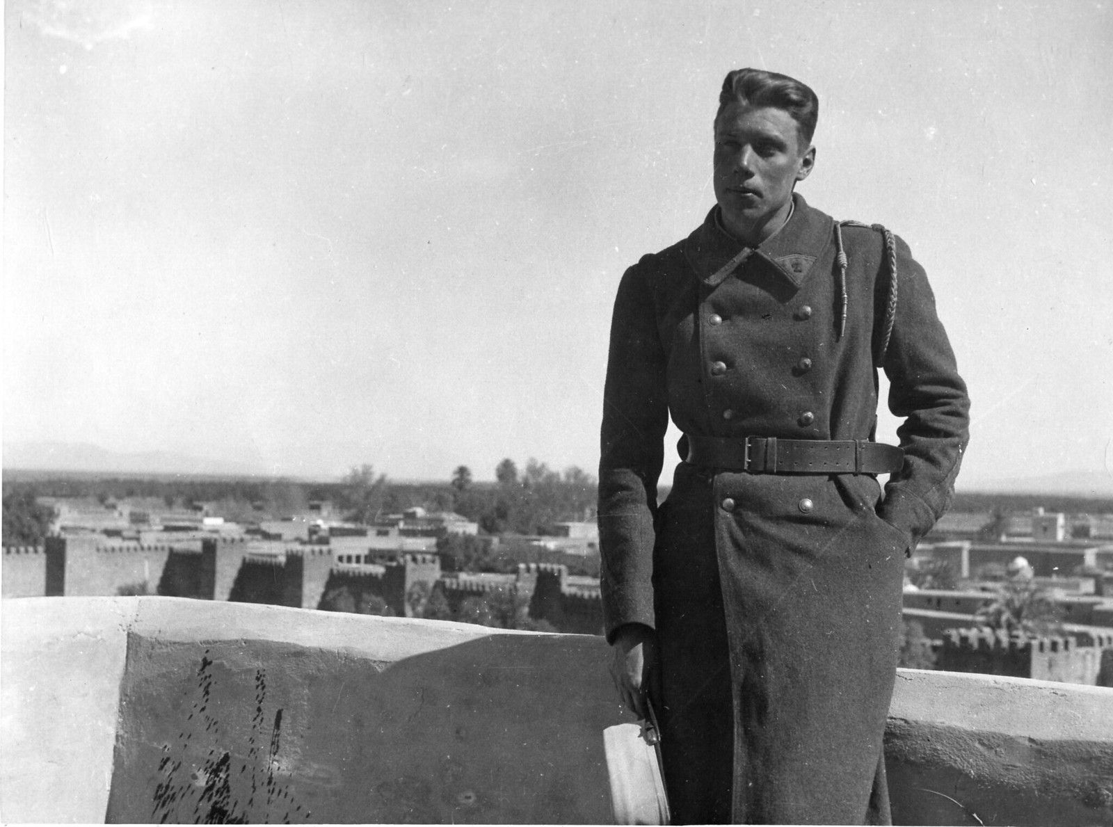 The U.S. Marine Who Forced Nazi Officers to Toast FDR at Gunpoint