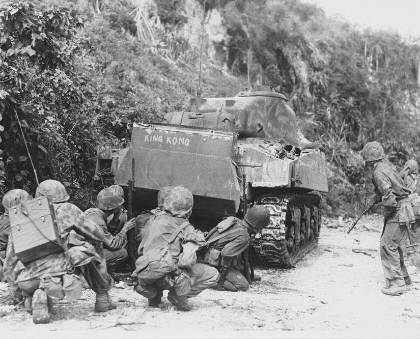 marines_and_king_kong_on_saipan.jpg