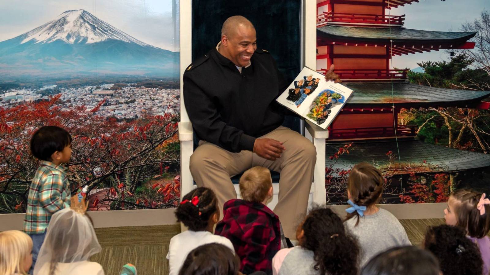 4 Things Families Need to Know About the Military’s MWR Libraries