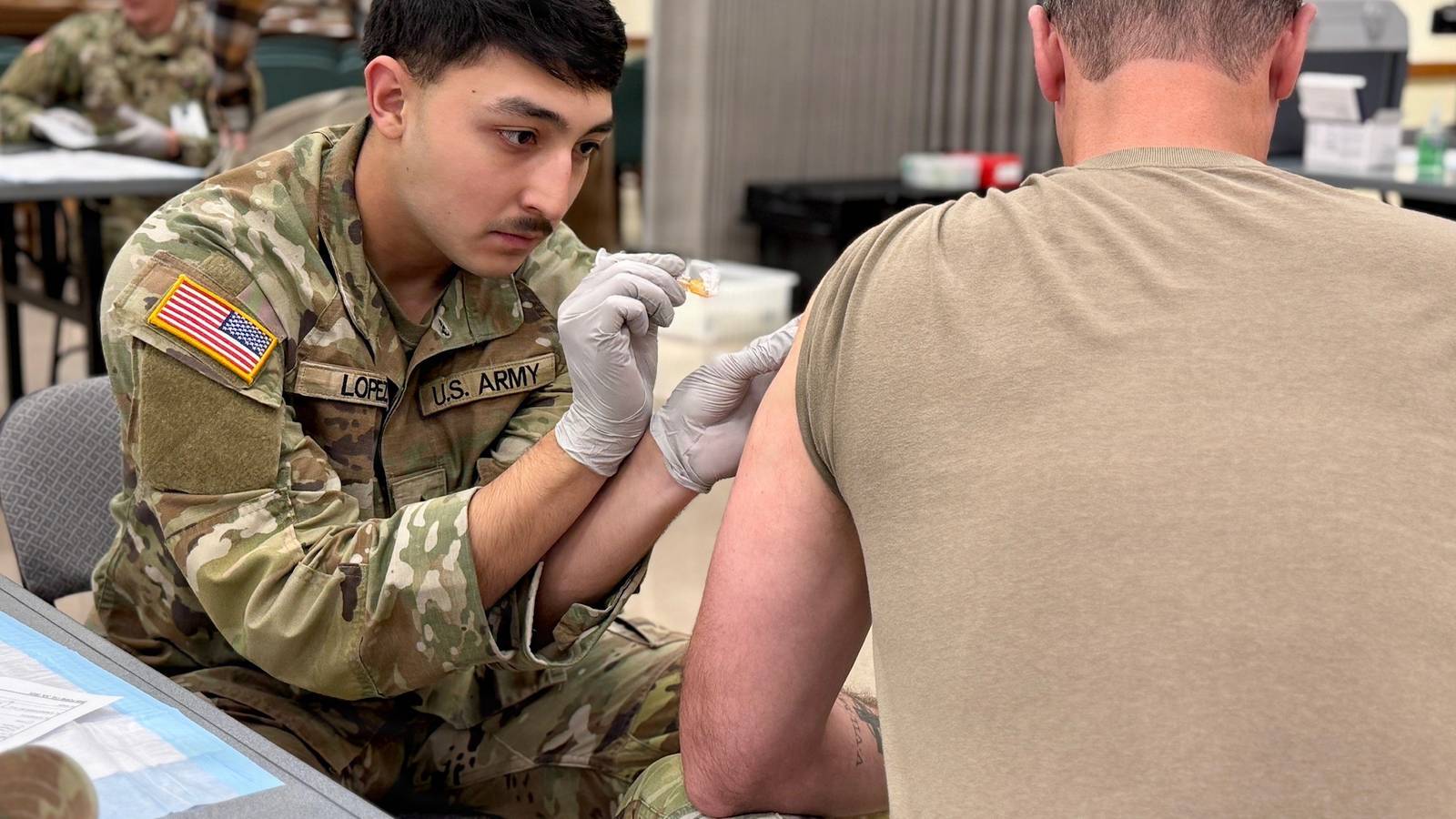 Health Experts Weigh In on Effects of DOD's Optional Flu Vaccine Policy