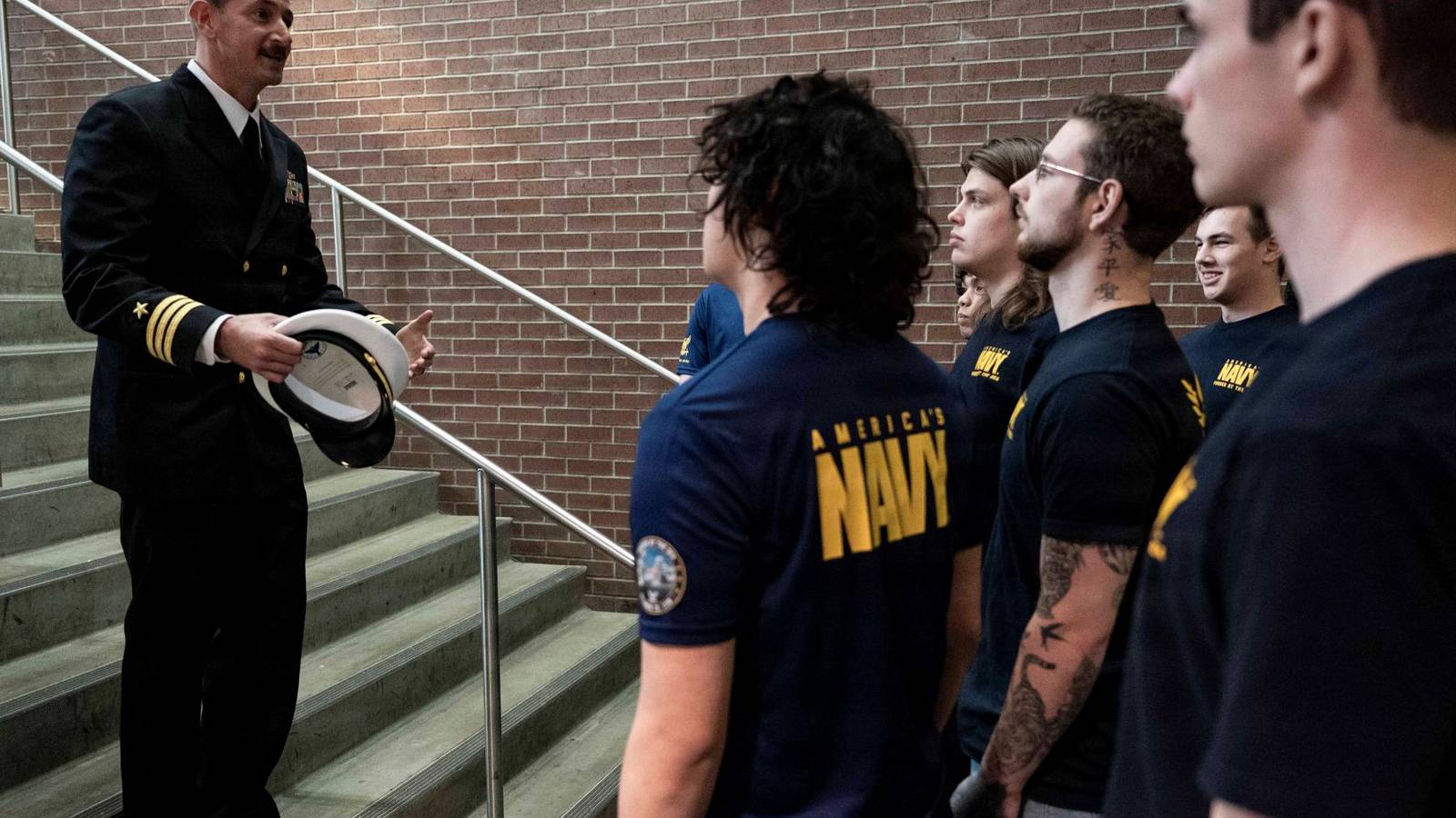 Military Enlistment Incentives: Bonuses and Benefits Military Enlistment Incentives: Bonuses and Benefits
