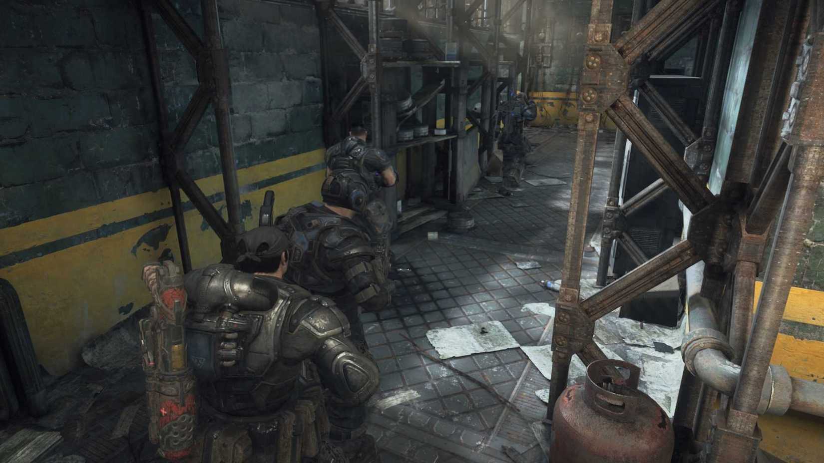 Following a group in Gears of War Reloaded (2025)