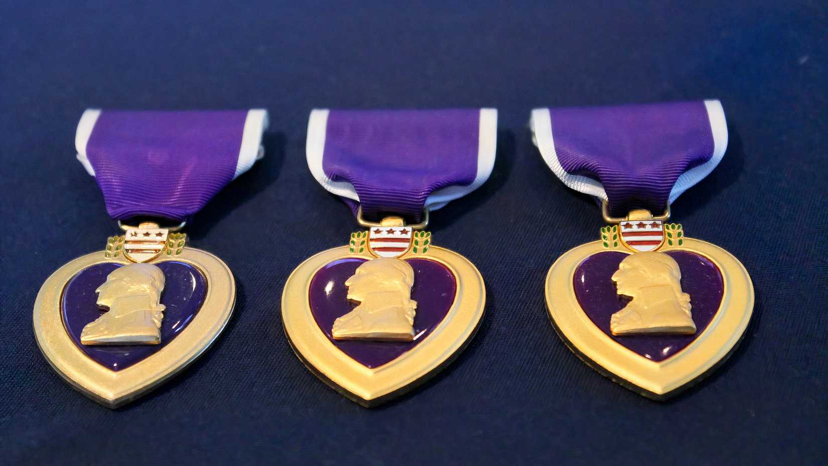 stolen-valor-purple-hearts