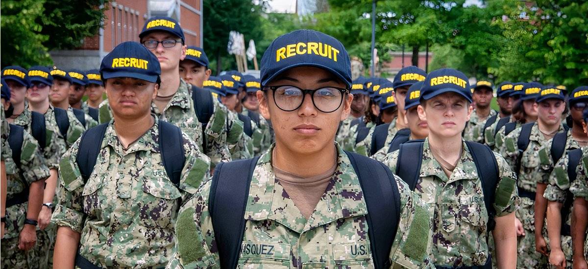 What to Know Before Talking to a Military Recruiter What to Know Before Talking to a Military Recruiter