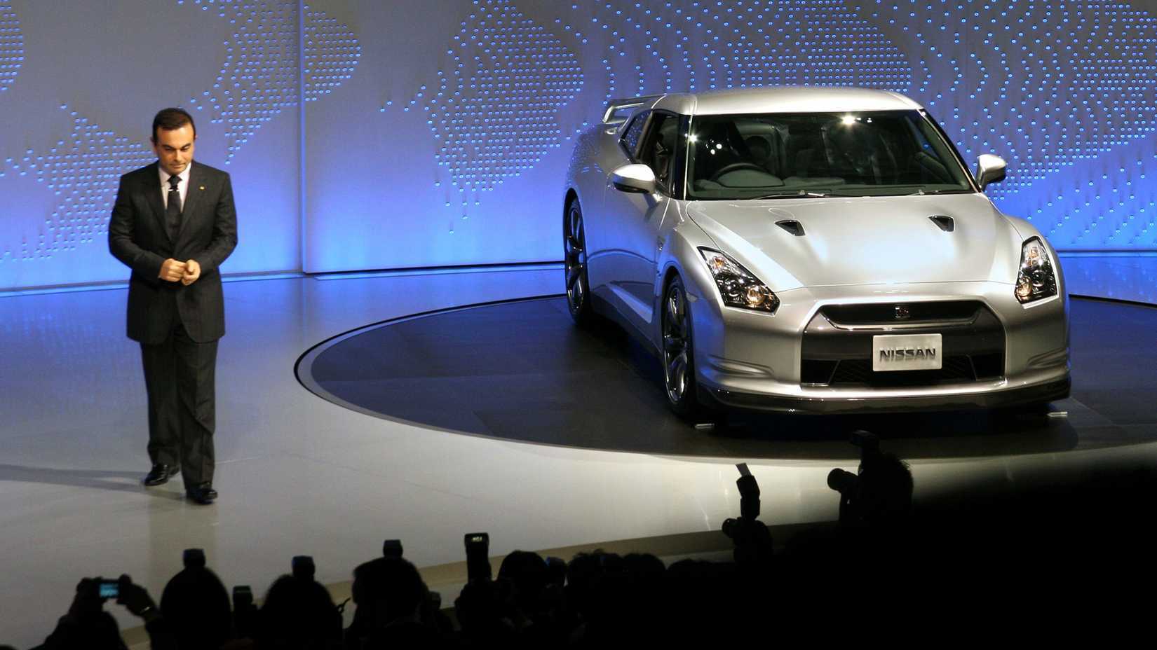 Carlos Ghosn Unveils R35 Nissan GT-R At 2007 Tokyo Motor Show