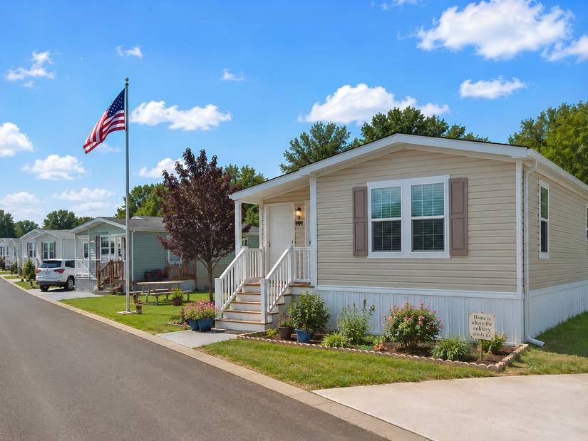Manufactured home in Mobile Home Park