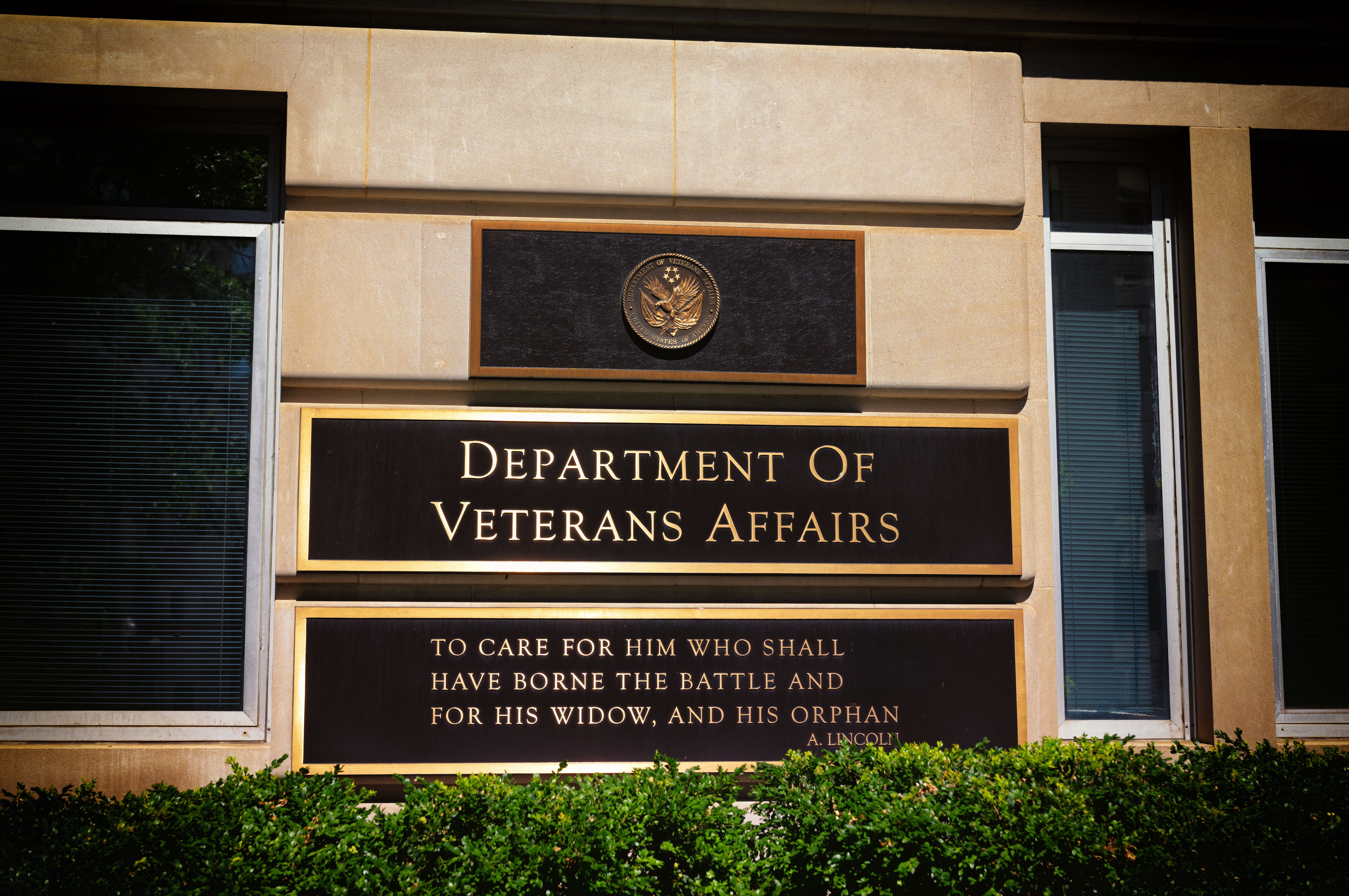 VA Warns Veterans About Free Shoe Scam, Confirms Real Footwear Benefit