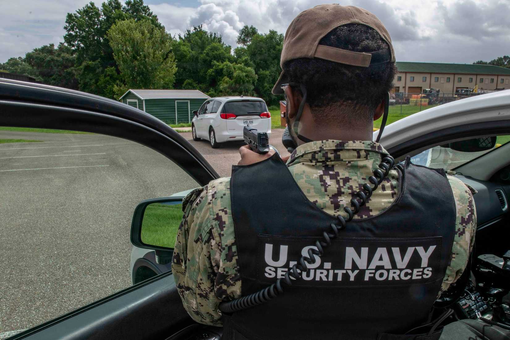 New Army, Navy Bonus Structures Could Net Military Personnel Up to $210,000