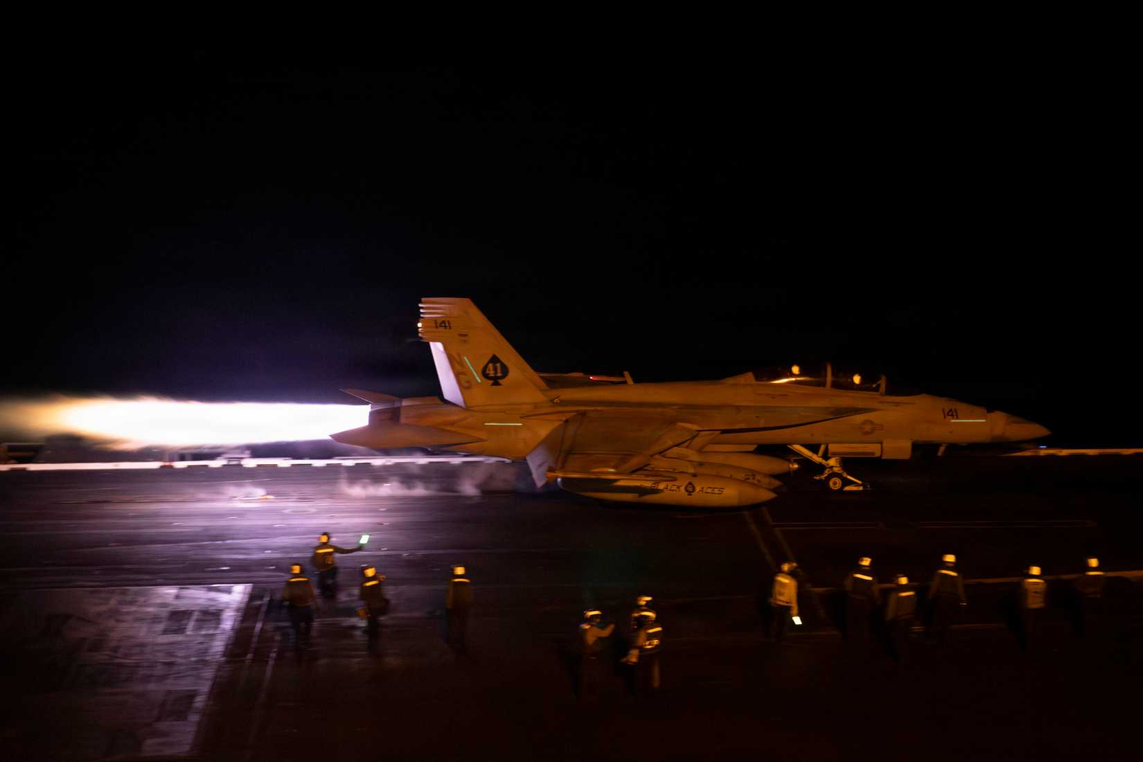 Abraham_Lincoln_Conducts_Flight_Operations