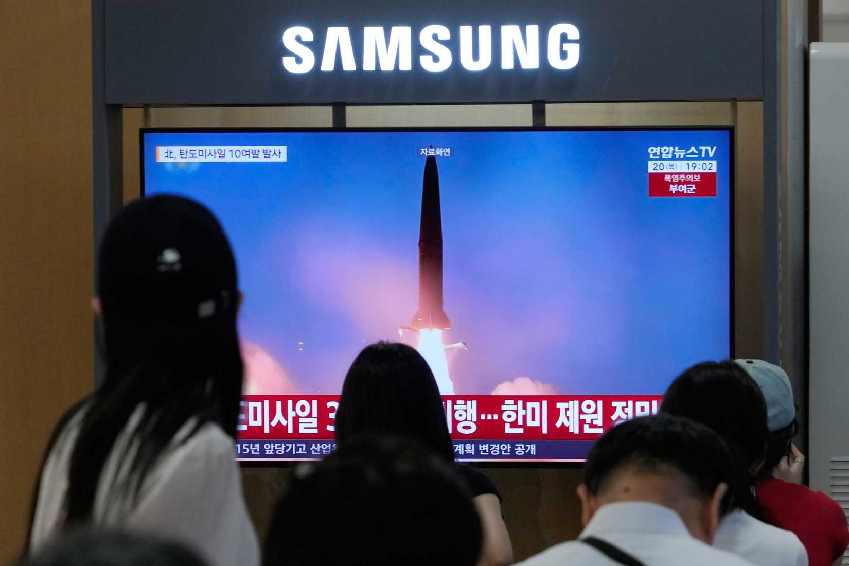 US Signs Defense, Training Agreement With New Nation Amid South Korea ...