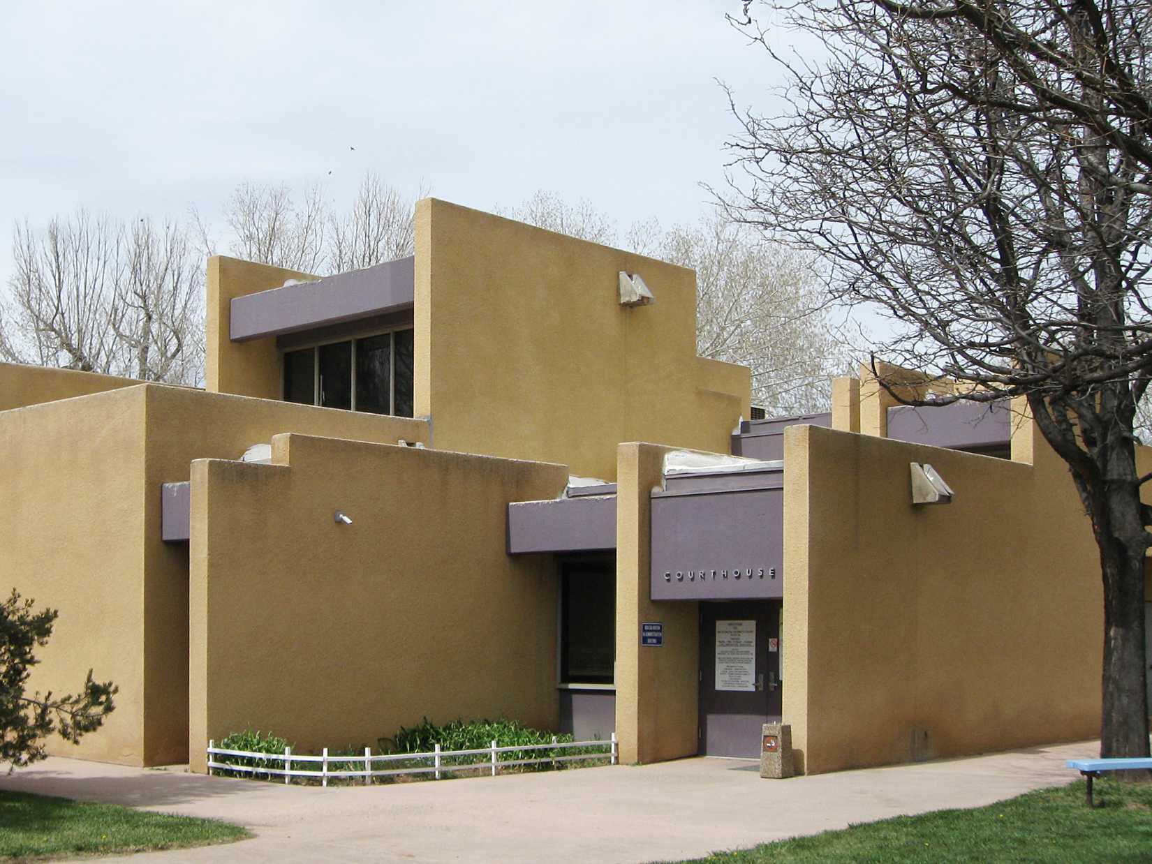 Taos_County_New_Mexico_Court_House