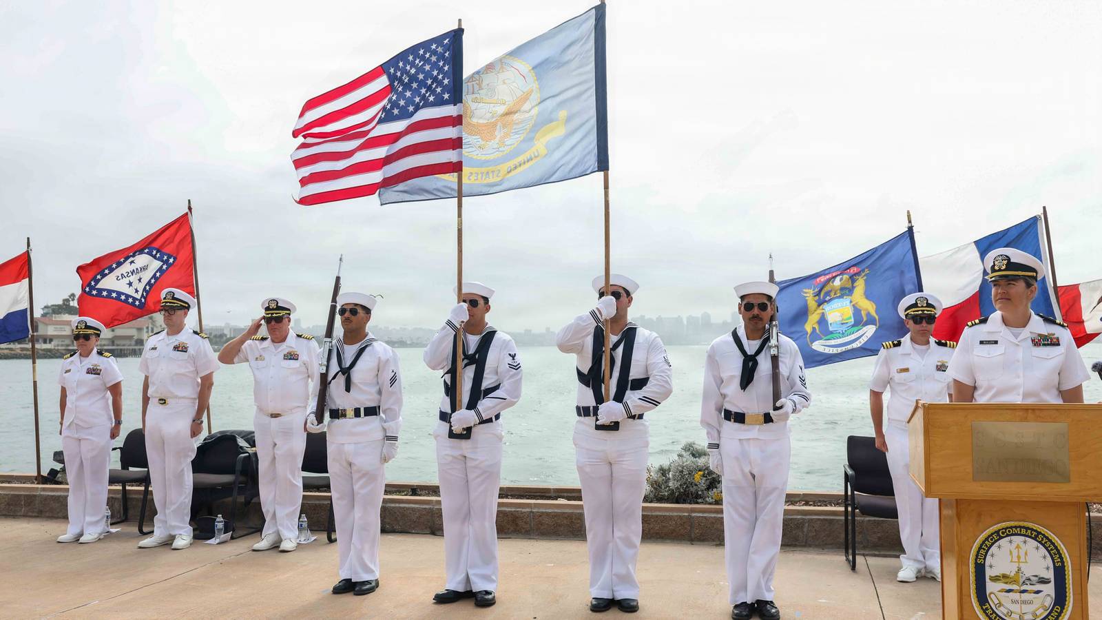 Former US Navy Commander Says Keeping Strait of Hormuz Open 'International Responsibility'