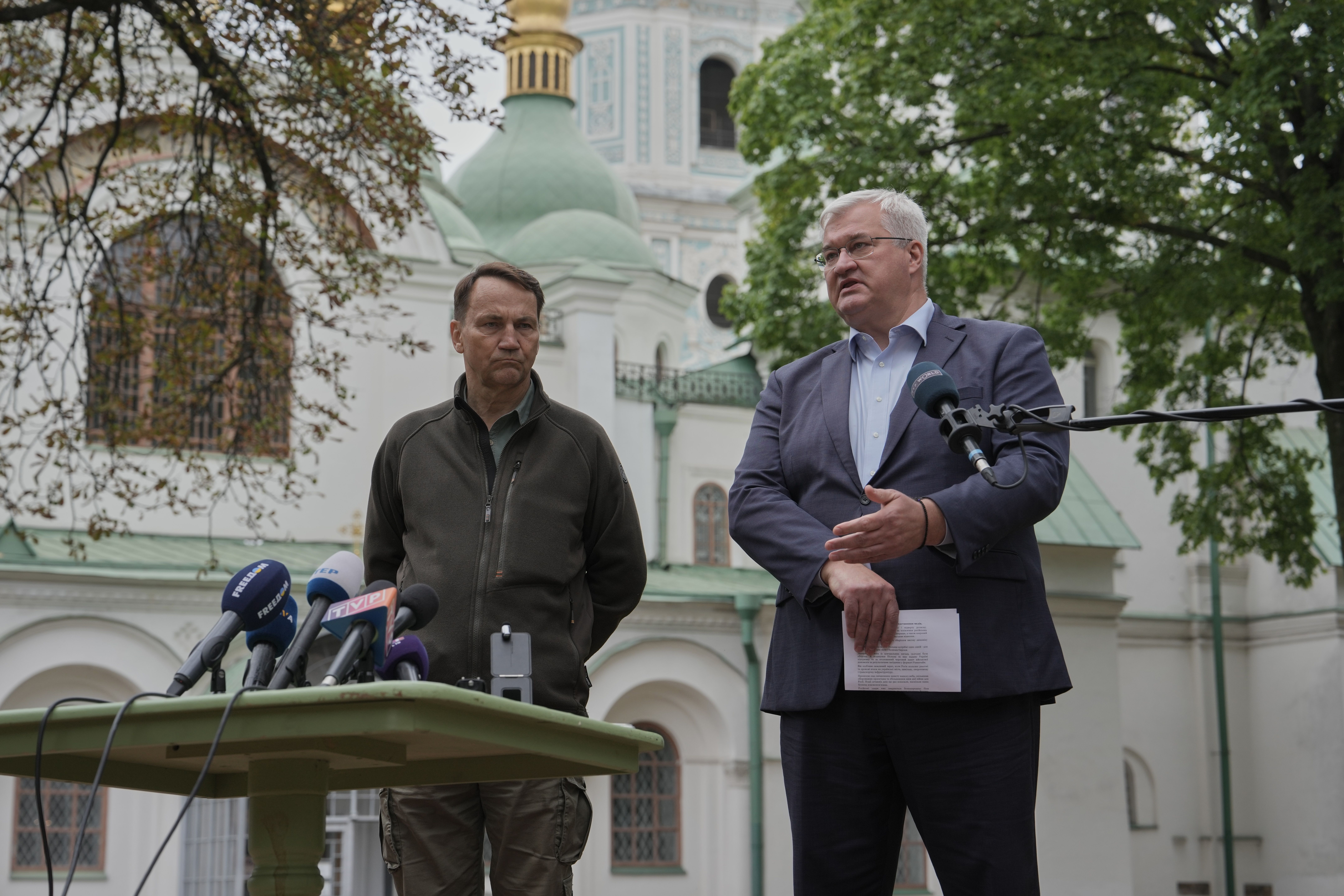 NATO Chief Rutte Vows More Support for Ukraine After Russian Drone Strikes Near Polish Border