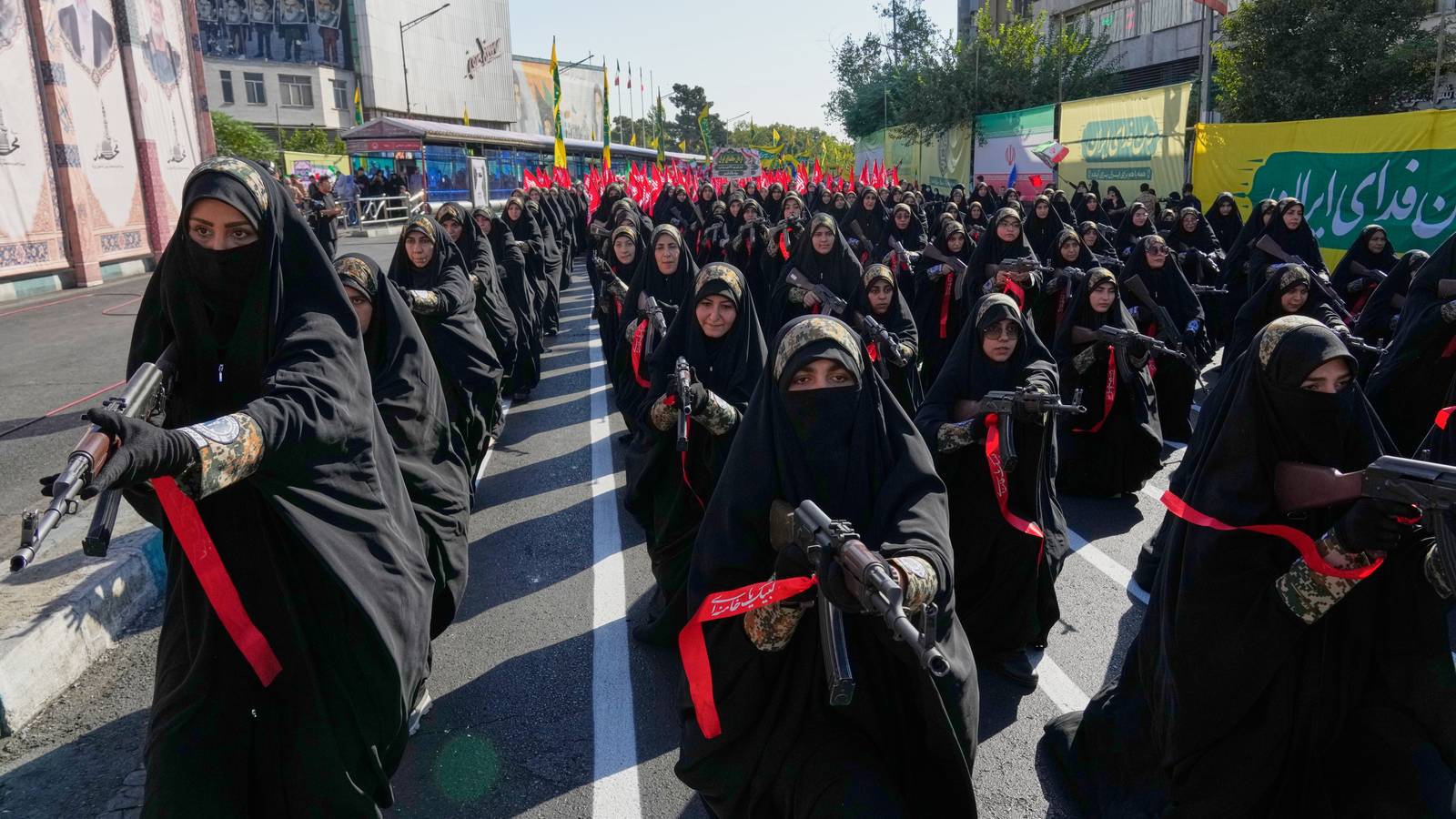 Iranians Rally by the Hundreds of Thousands in Biggest Show of Defiance Since War Began