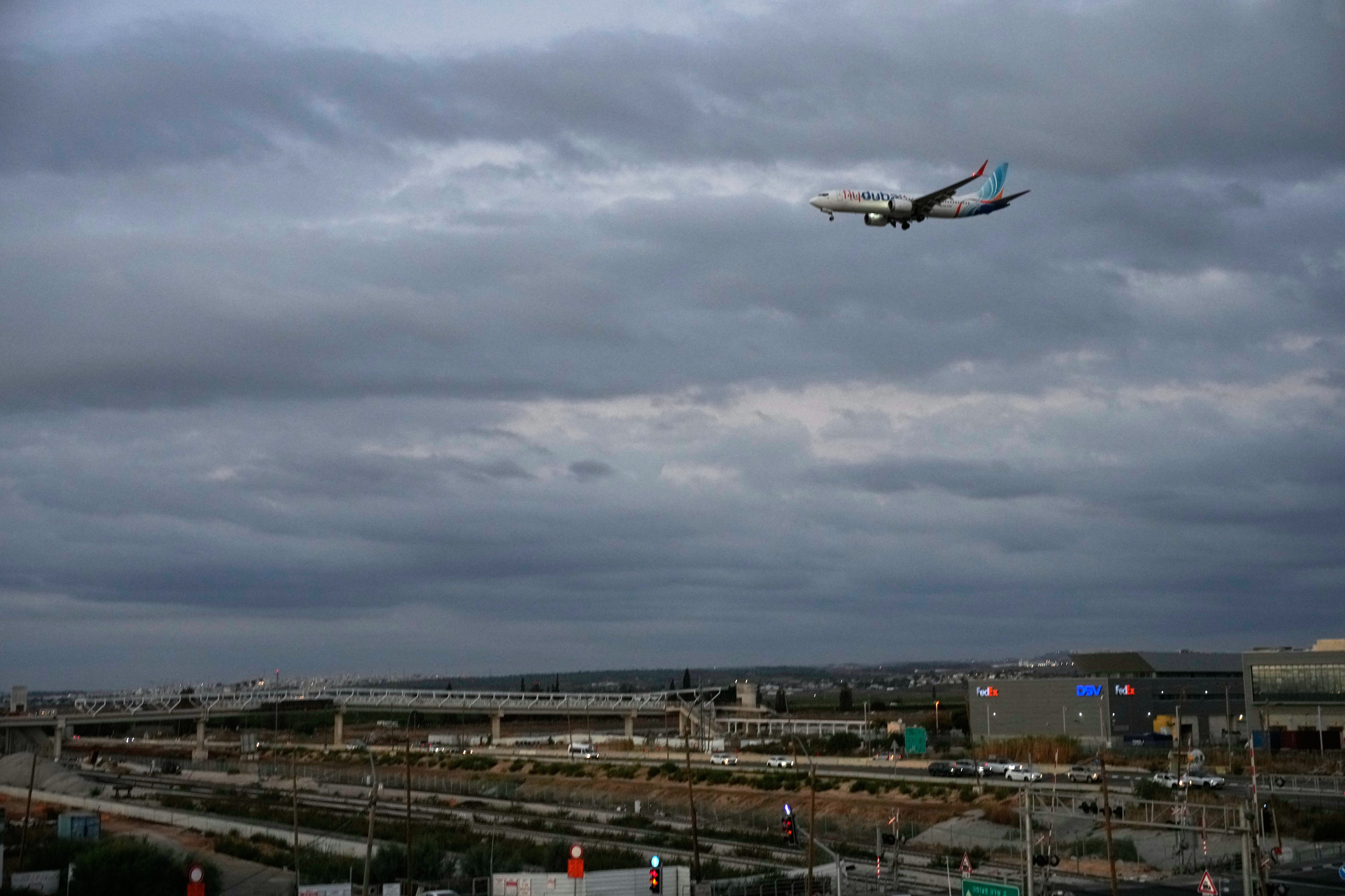 A Pilot on a Flight Carrying Israelis Stabbed Another and Apparently Tried to Crash, Netanyahu Says