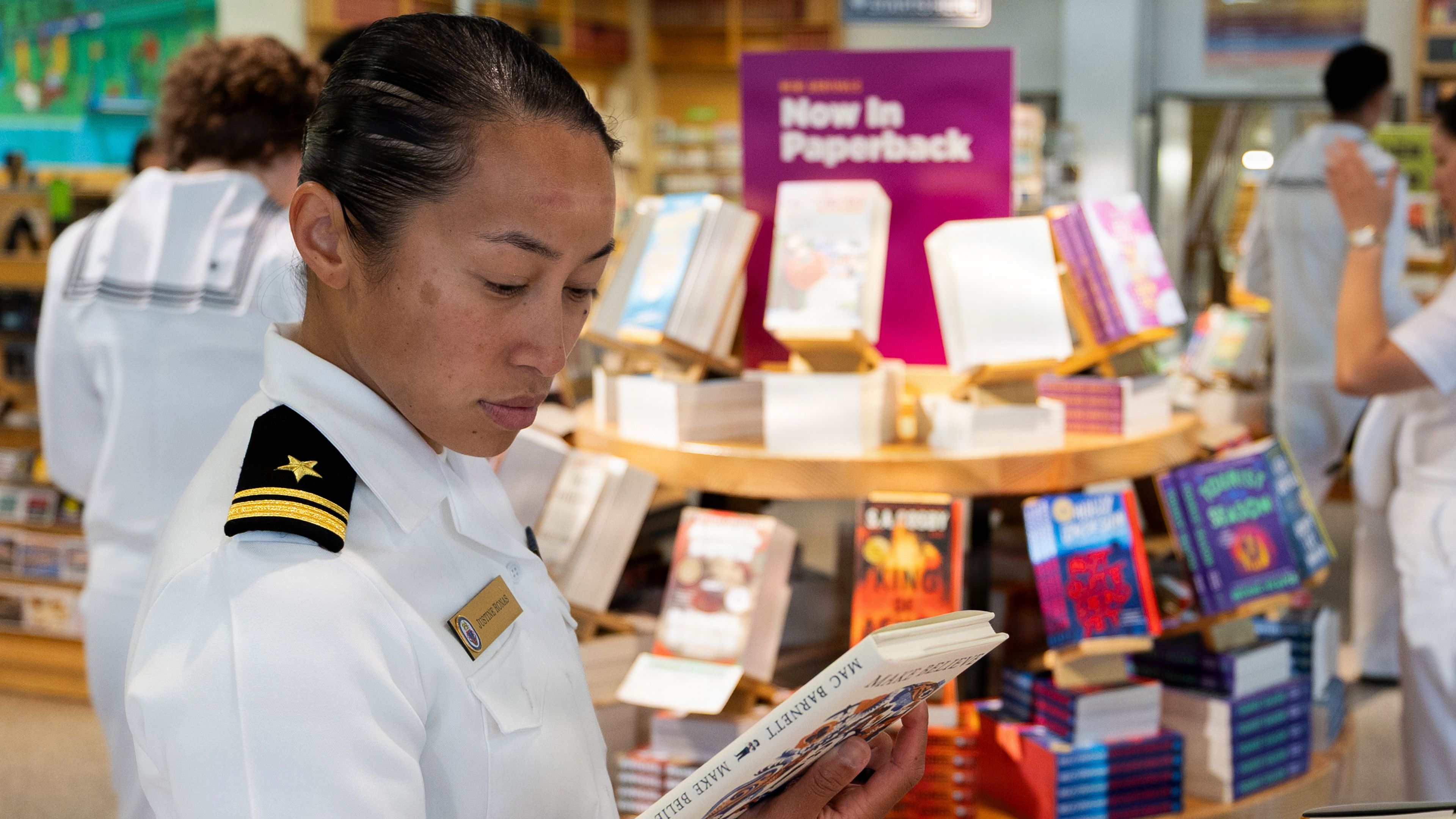 Navy's New Reading List for Sailors Explores Job Skills, Leadership and Life Goals