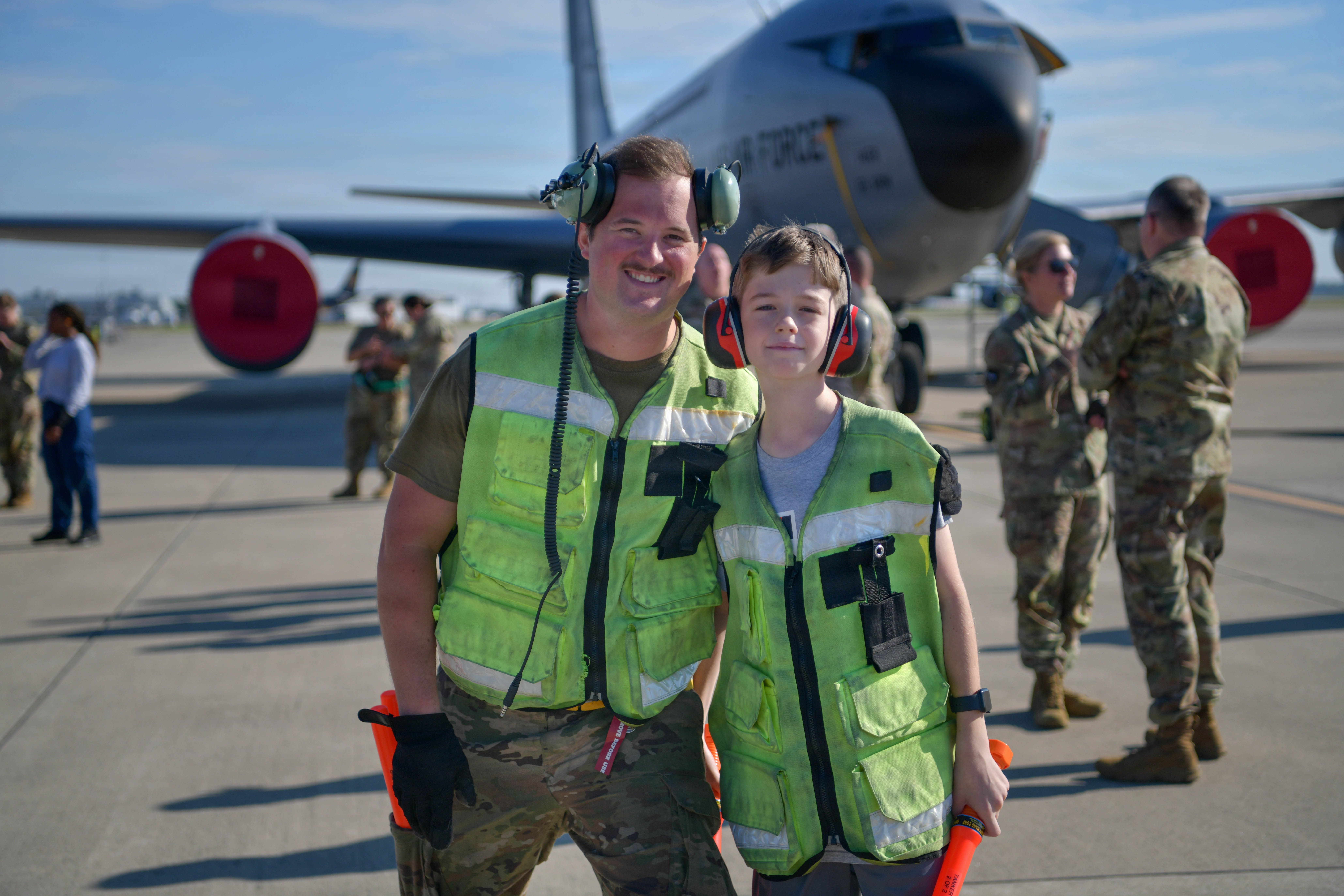 Military Family Appreciation Month: 4 Ways to Recognize Military Families