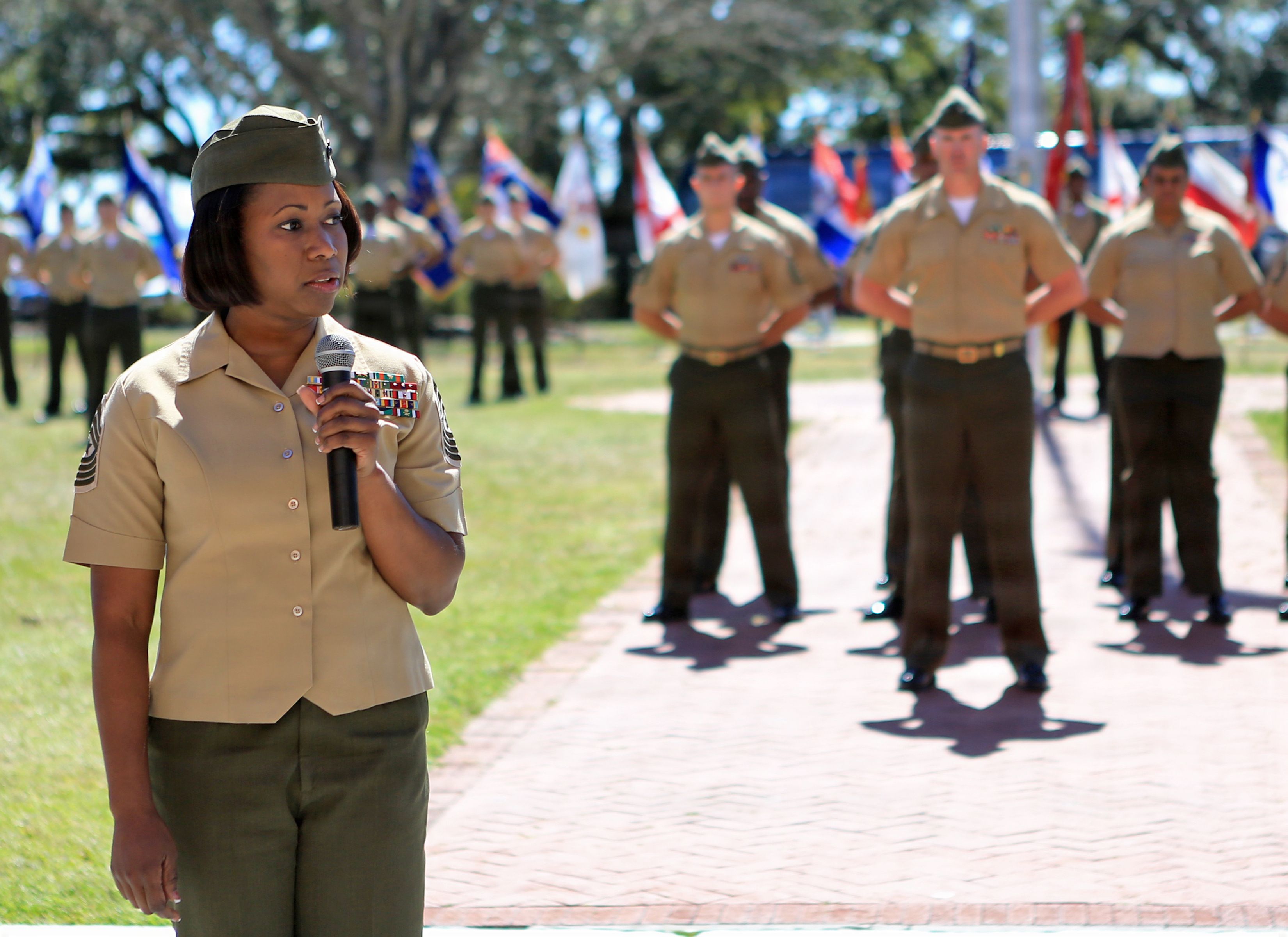 Lawsuit Claims Pentagon Withholding Records on 'Effectiveness' of Women in Combat
