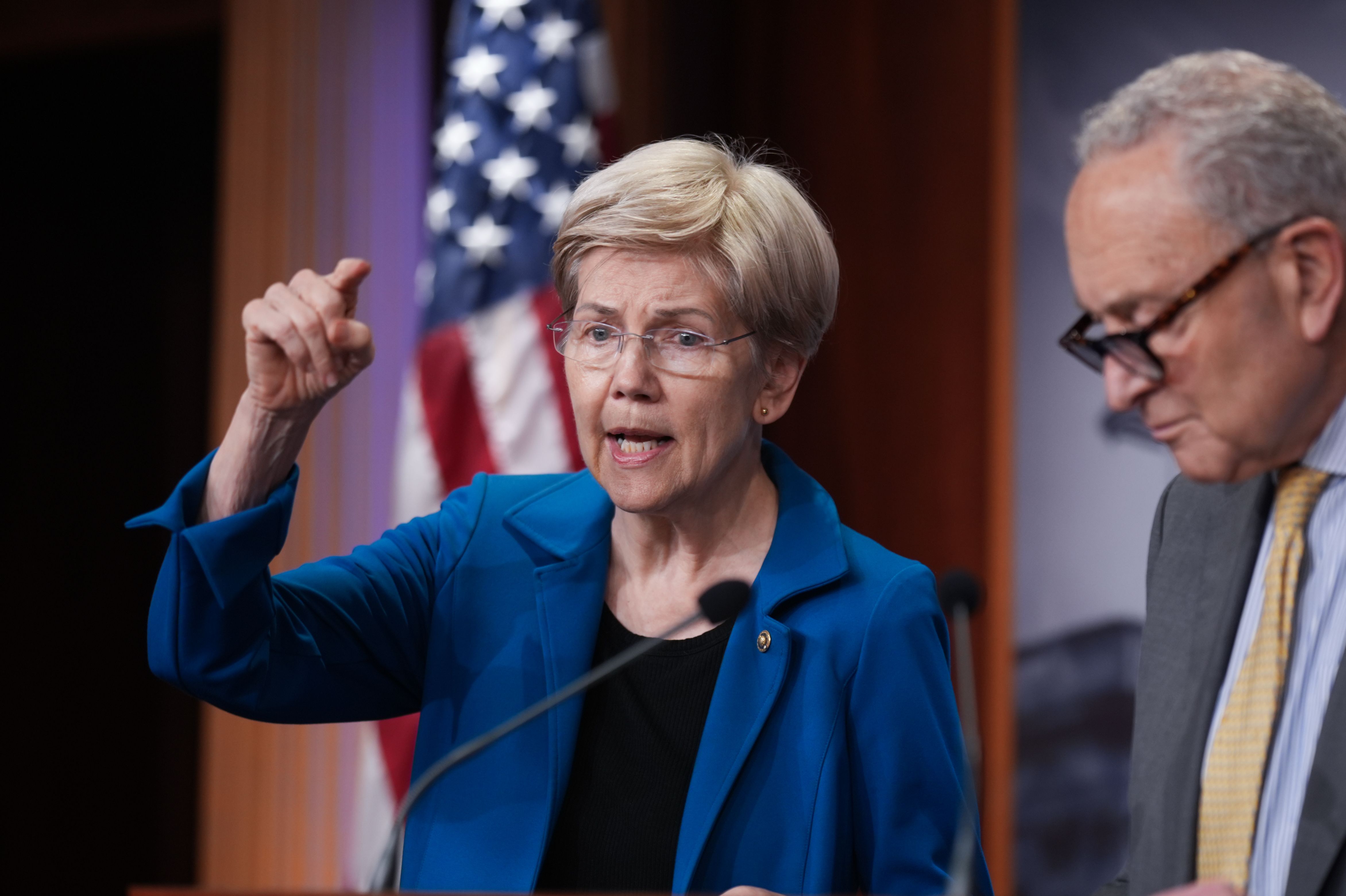Democratic Senators Want Pentagon to Publicly Reveal Cost of Iran War to US Military Bases