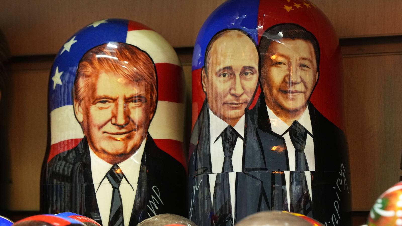Former Army Generals Warn Trump Against US Siding With Russia Over Ukraine