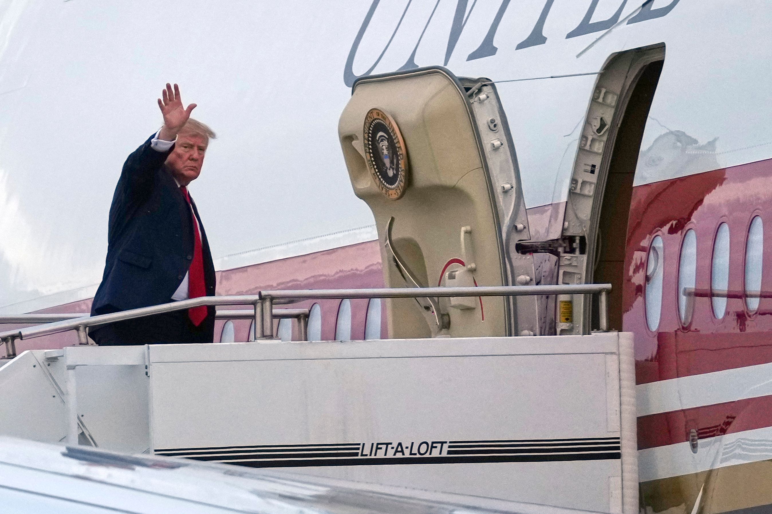How Trump’s ‘Little Detour’ to Iran Became a Roadblock in the Midterm Elections