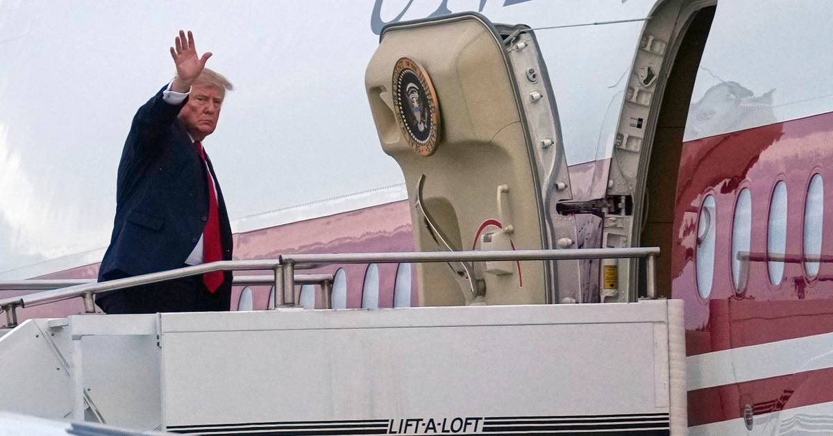 How Trump's 'Little Detour' to Iran Became a Roadblock in the Midterm Elections