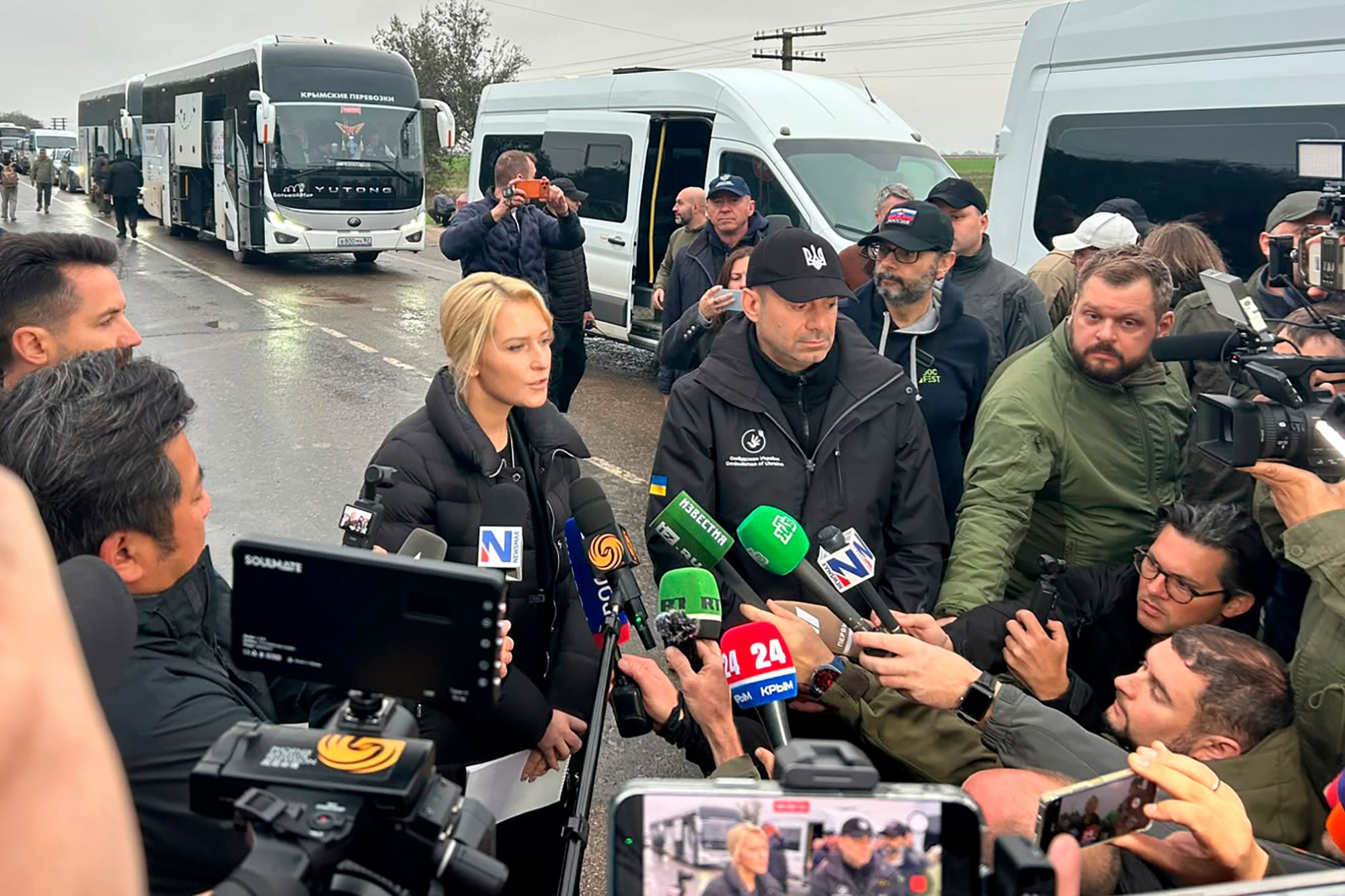 Brief Truce Agreed by Russia and Ukraine Allows Aid Operation and Evacuations in Oleshky