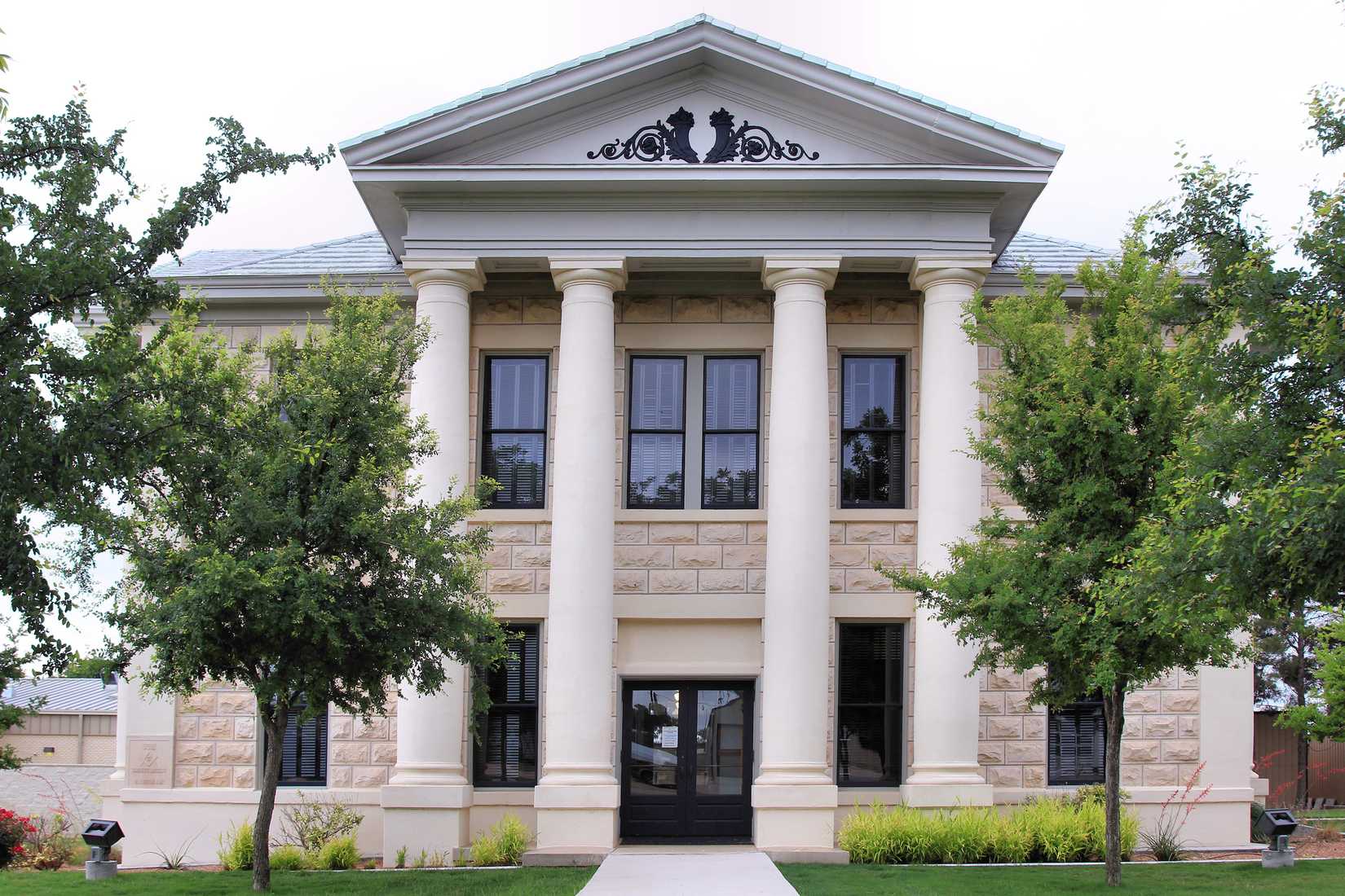 Glasscock_County_Texas_Courthouse
