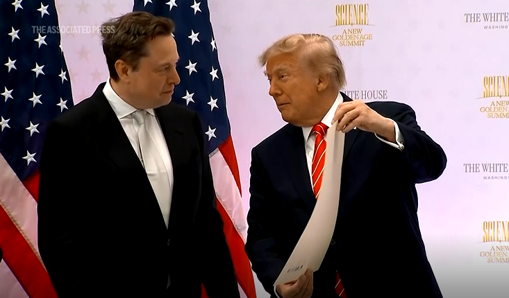 Musk Pledges to Give Share of His SpaceX Company to 'Every Kid in America'