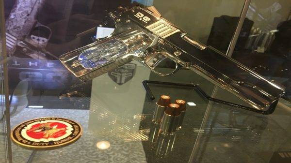 After Meteorite Pistols, Cabot Returns With Hand-Tooled Crystal 1911
