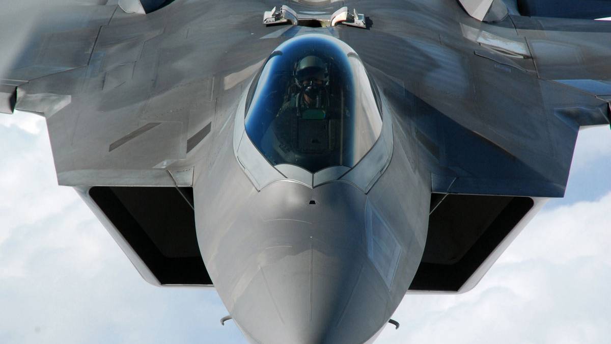 US Sends F-22 Fighter Jets Back to Europe to Bolster NATO Defenses
