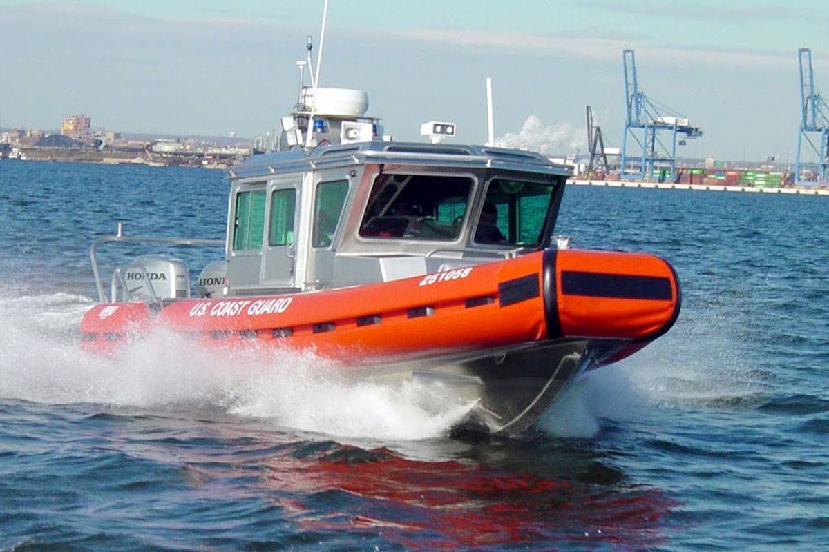 25-foot Defender Class Boat