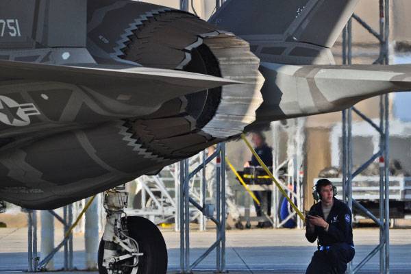 Pentagon Investigating How F-35 Fighter Jet Parts Bound for US Were ...