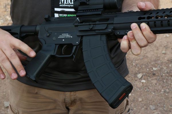 ＡＫ47 Firm Blends AR-15 and AK-47 Rifles to Create New Mk47 'Mutant'